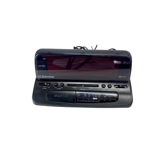 Emerson AM/FM Clock Radio Dual Alarm Snooze Function Black Red Digital Readout - Picture 7 of 10